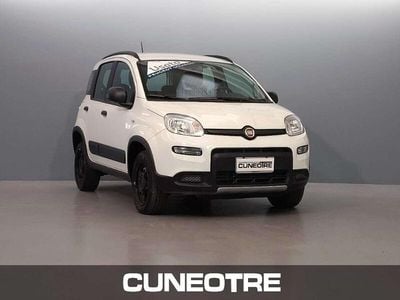 Usata Fiat Panda 4x4 S 84 CV (61 kW) 2020 Bianco Utilitaria