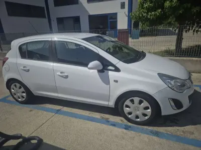 Usata Opel Corsa Club 86 CV (63 kW) 2012 Bianco Utilitaria