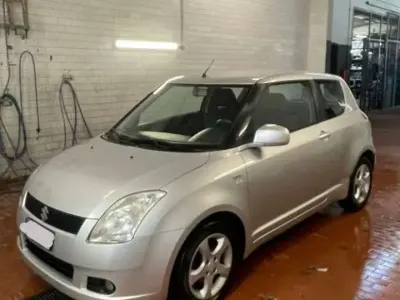 Usata Suzuki Swift GL 69 CV (50 kW) 2007 Grigio Utilitaria