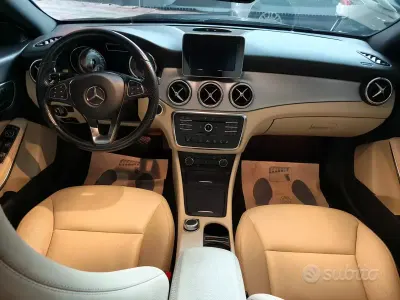 Usata Mercedes CLA250 211 CV (155 kW) 2016 Nero Coupé