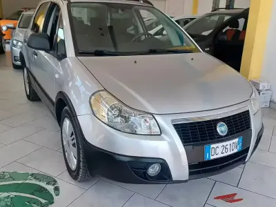 Usata Fiat Sedici 107 CV (78 kW) 2006 Grigio SUV