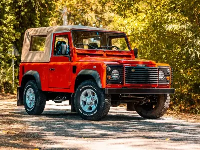 Usata Land Rover Defender 122 CV (89 kW) 2003 Rosso Cabrio