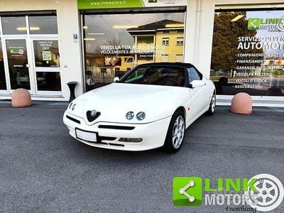 Usata Alfa Romeo Spider 144 CV (105 kW) 1999 Bianco Cabrio