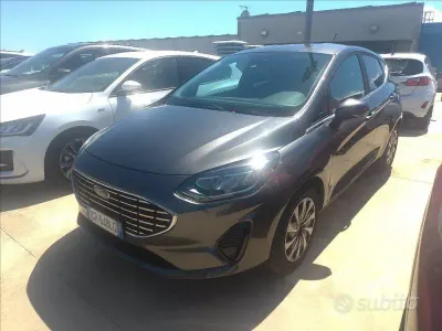 Usata Ford Fiesta Titanium 125 CV (91 kW) 2023 Grigio Utilitaria