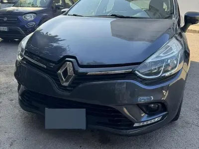 Usata Renault Clio IV 75 CV (55 kW) 2017 Grigio Berlina