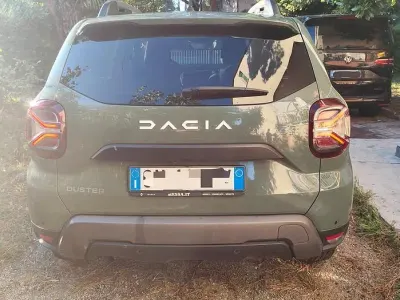 Usata Dacia Duster Journey 116 CV (85 kW) 2023 Verde SUV