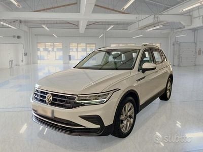 Usata VW Tiguan Life 150 CV (110 kW) 2021 Bianco SUV
