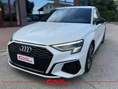 Usata Audi A3 S-Line 190 CV (139 kW) 2022 Bianco ibis Berlina