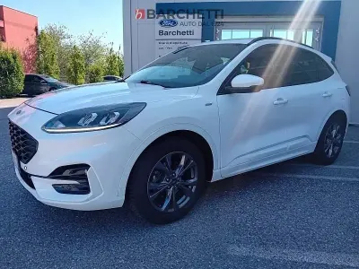 Usata Ford Kuga ST-Line 150 CV (110 kW) 2021 Bianco SUV