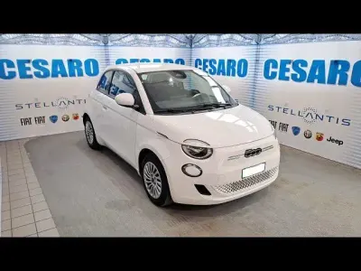 Usata Fiat 500e 42 kW (58 CV) 2023 Bianco Berlina