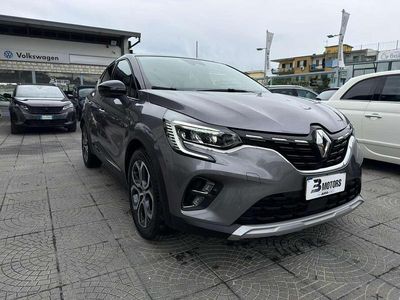 Usata Renault Captur Zen 94 CV (69 kW) 2022 Grigio SUV
