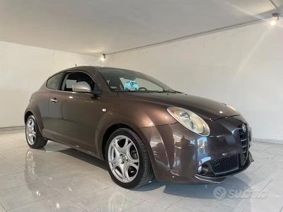 Usata Alfa Romeo MiTo 105 CV (77 kW) 2011 Marrone Utilitaria