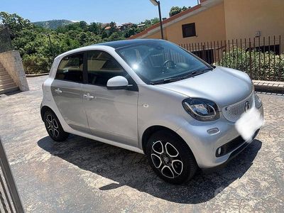 Usata Smart ForFour Passion 2019 Grigio Utilitaria