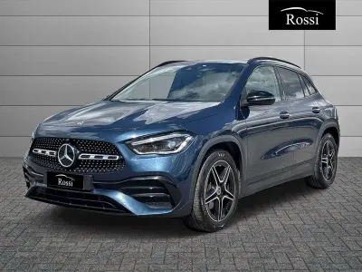 Usata Mercedes GLA200 Premium 150 CV (110 kW) 2023 Blu metalizzato SUV