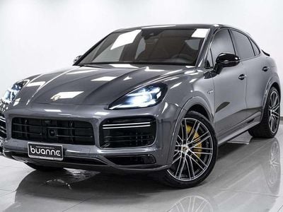 Usata Porsche Cayenne Coupe Turbo S E-Hybrid 549 CV (403 kW) 2020 Grigio quarzite Coupé