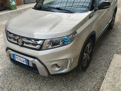 Usata Suzuki Vitara 120 CV (88 kW) 2018 Nero SUV