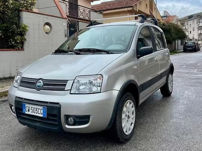 Usata Fiat Panda 4x4 Climbing 60 CV (44 kW) 2005 Grigio Utilitaria