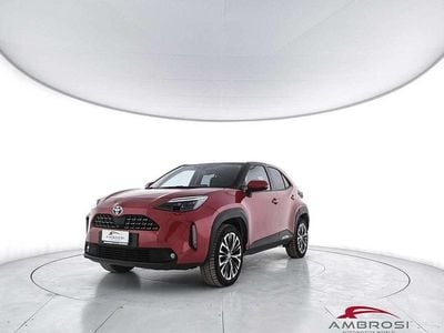 Begagnad Toyota Yaris Cross Lounge 92 HK (67 kW) 2021 Röd SUV