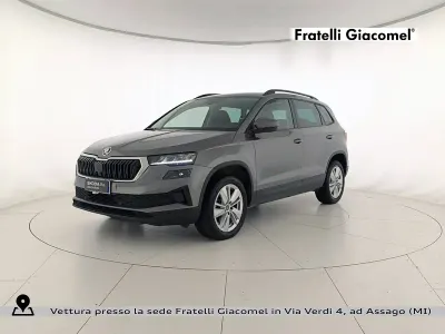 Usata Skoda Karoq Executive 150 CV (110 kW) 2025 Grigio graphite metallizzato SUV