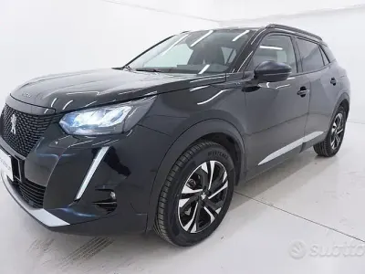 Usata Peugeot e-2008 Allure 56 kW (77 CV) 2022 Nero SUV