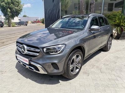 Usata Mercedes GLC300e 194 CV (142 kW) 2021 Grigio scuro SUV