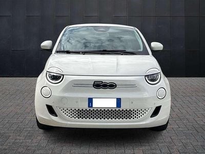 Usata Fiat 500e Icon 89 kW (122 CV) 2021 Bianco Utilitaria