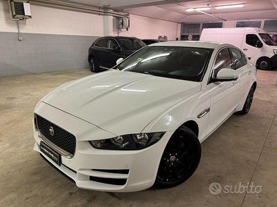 Usata Jaguar XE Pure 180 CV (132 kW) 2020 Bianco Berlina