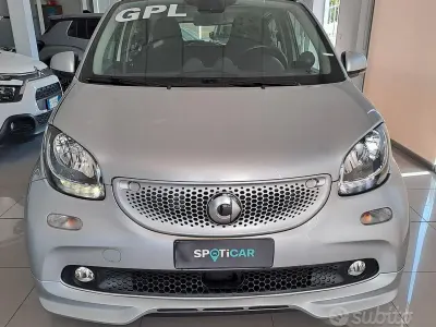 Usata Smart ForFour Passion 71 CV (52 kW) 2019 Grigio Utilitaria