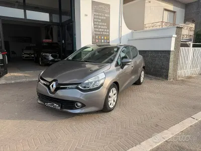 Usata Renault Clio IV Intens 75 CV (55 kW) 2016 Grigio Berlina