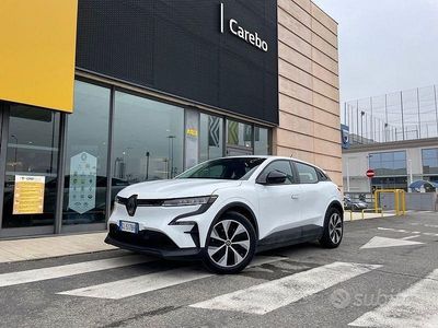 Bianco Usata 2022 Renault Megane E-Tech Evolution Berlina | 28.500 € (Molto cara)