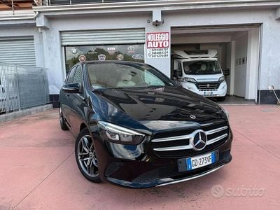 Usata Mercedes B180 116 CV (85 kW) 2021 Nero Monovolume