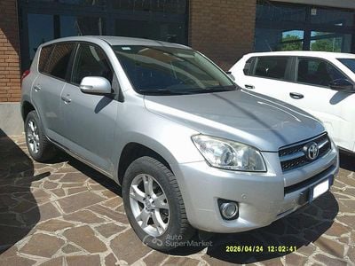 Begagnad Toyota RAV4 150 HK (110 kW) 2010 Silver SUV