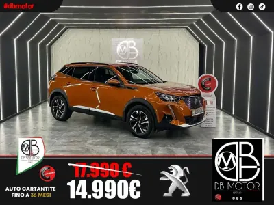 Usata Peugeot 2008 Active 131 CV (96 kW) 2020 Arancione SUV