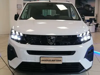Uusi Peugeot Rifter Style 110 HP (80 kW) 2026 Valkoinen Tila-auto