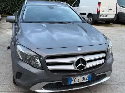 Usata Mercedes GLA200 Executive 136 CV (100 kW) 2015 Grigio SUV