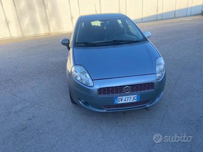 Usata Fiat Grande Punto 77 CV (56 kW) 2009 Grigio Utilitaria