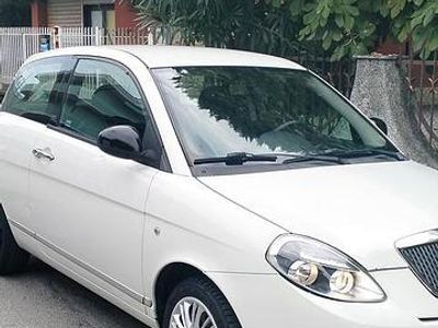Usata Lancia Ypsilon 2011 Bianco Utilitaria