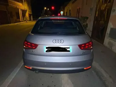 Usata Audi A1 Sportback Ambiente 90 CV (66 kW) 2016 Grigio Utilitaria
