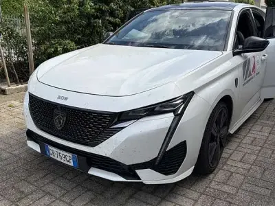 Usata Peugeot 308 GT 131 CV (96 kW) 2023 Bianco Berlina