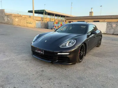 Usata Porsche Panamera 250 CV (183 kW) 2014 Other Utilitaria