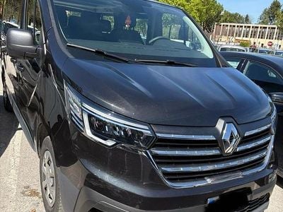 Usado Renault Traffic Zen 110 CV (80 kW) 2023 Negro Monovolumen