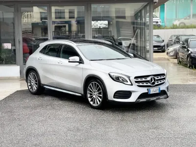 Usata Mercedes GLA200 136 CV (100 kW) 2017 Bianco SUV