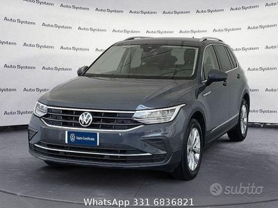 Usata VW Tiguan Life 150 CV (110 kW) 2023 Dolphin grey SUV