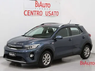 Usata Kia Stonic Style 101 CV (74 kW) 2019 Blu/azzurro SUV