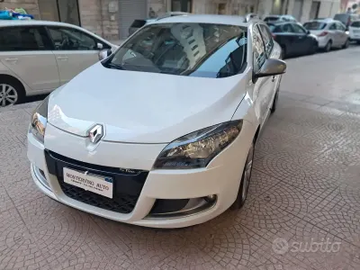 Usata Renault Mégane GrandTour GT 110 CV (80 kW) 2011 Bianco Station wagon