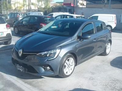 Usata Renault Clio V Business 91 CV (66 kW) 2022 Grigio Berlina