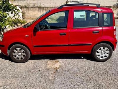 Begagnad Fiat Panda 75 HK (55 kW) 2011 Röd Halvkombi