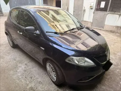 Usata Lancia Ypsilon Silver 95 CV (69 kW) 2016 Utilitaria