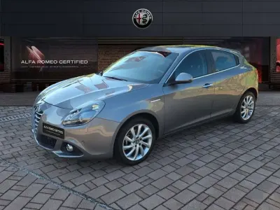 Usata Alfa Romeo Giulietta Distinctive 120 CV (88 kW) 2016 Grigio scuro Utilitaria