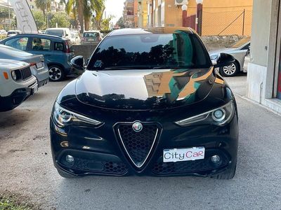 Usata Alfa Romeo Stelvio Super 209 CV (153 kW) 2019 Nero SUV